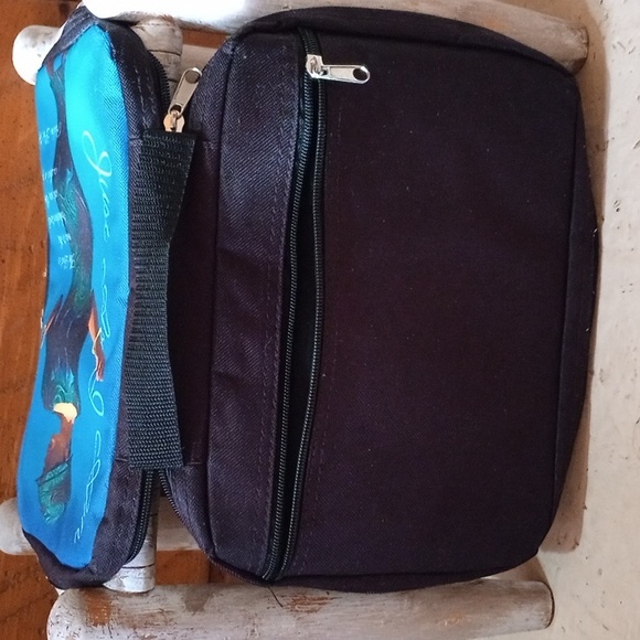 Stylish Carrying Case ๐ - Picture 7 of 8